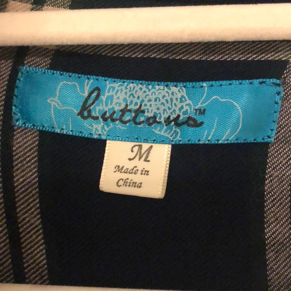 Button down - Picture 2 of 2